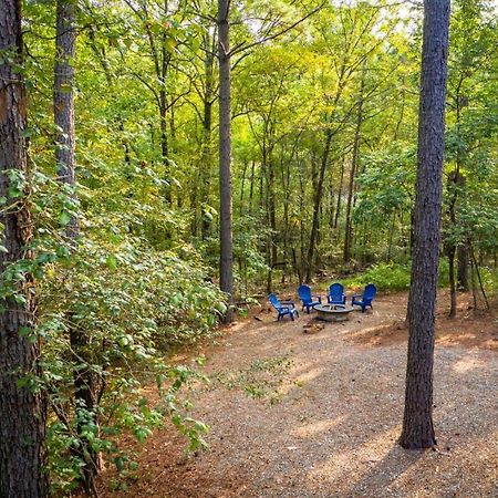 Stunning Luxury Cabin W Hot Tub And Fire Pit Holy Shiplap Is Perfect Romantic Couples Getaway 브로큰보우 외부 사진