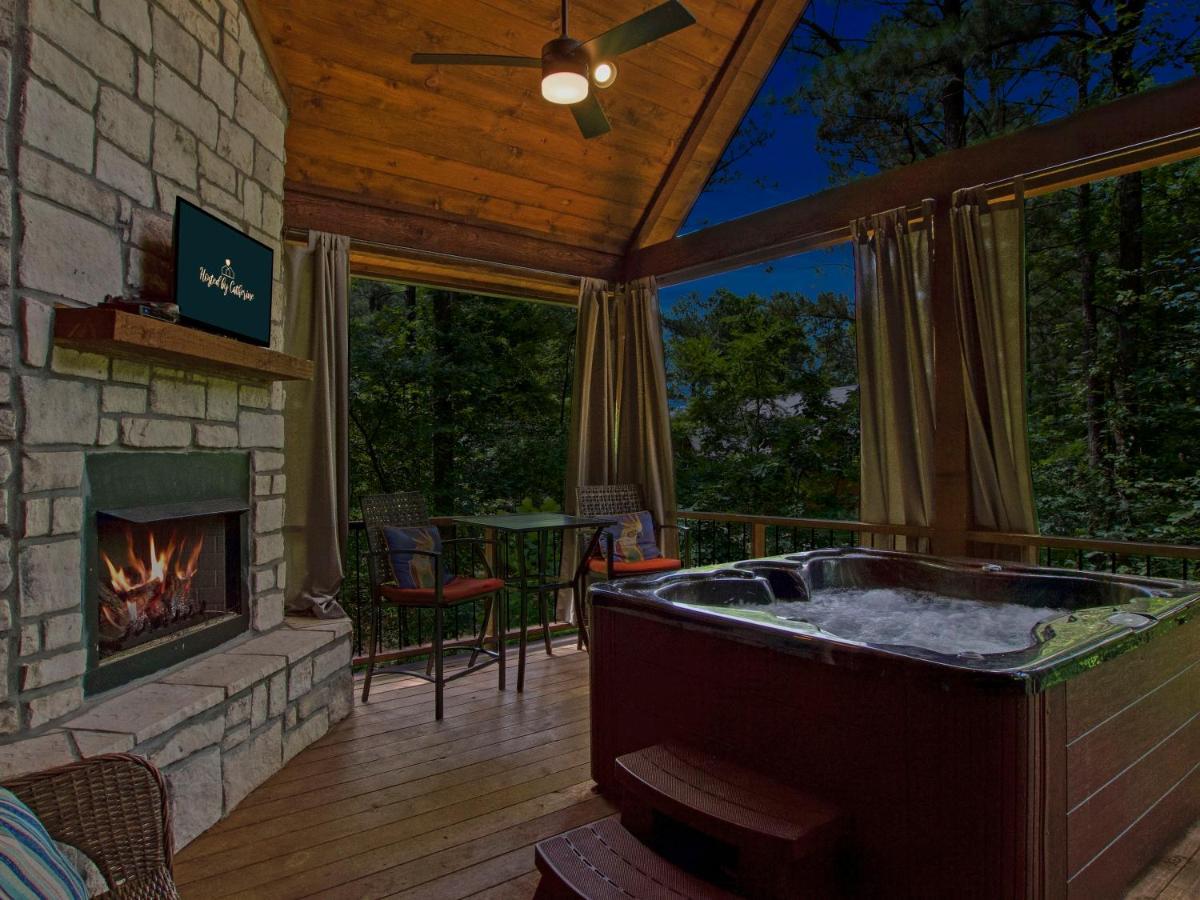 Stunning Luxury Cabin W Hot Tub And Fire Pit Holy Shiplap Is Perfect Romantic Couples Getaway 브로큰보우 외부 사진